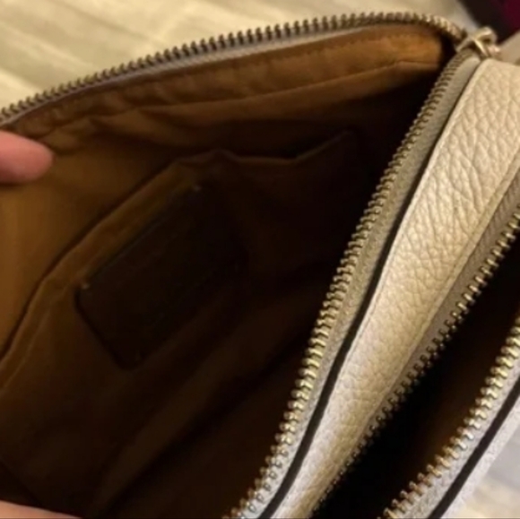 Coach Jes Chalk Crossbody Bag Gold Tone Double Zipper Guitar Strap Womens Purse - Picture 7 of 16